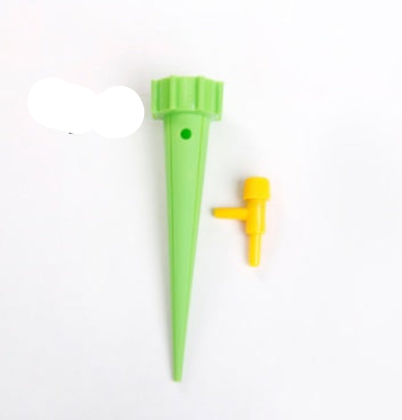 Green plant waterer with yellow nozzle on a white background, labeled '3pcs'.