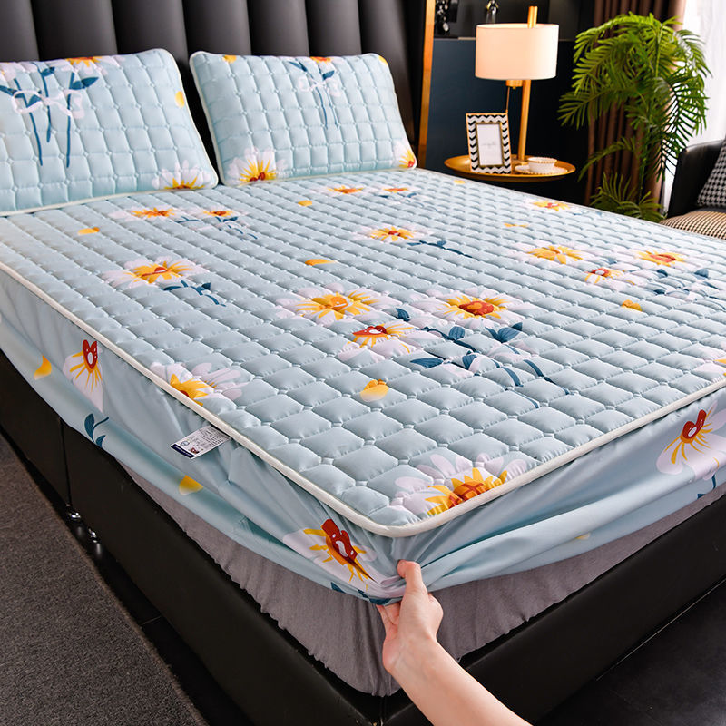 Mattress Cover – All-Inclusive Dust Protection with Optional Pillowcases