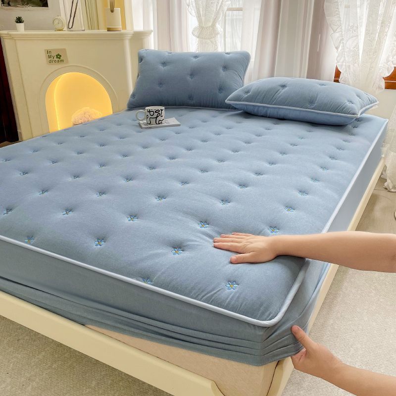 Embroidered Cotton Soybean One-Piece Fiber Mattress Cover – All-Inclusive Protection Fitted Sheet