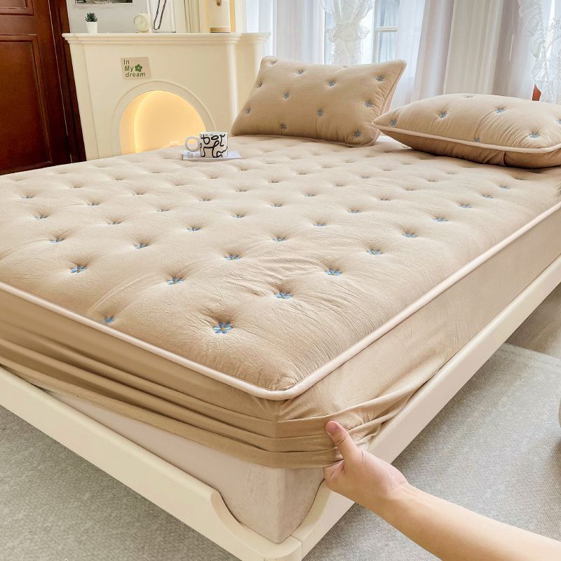 Embroidered Cotton Soybean One-Piece Fiber Mattress Cover – All-Inclusive Protection Fitted Sheet