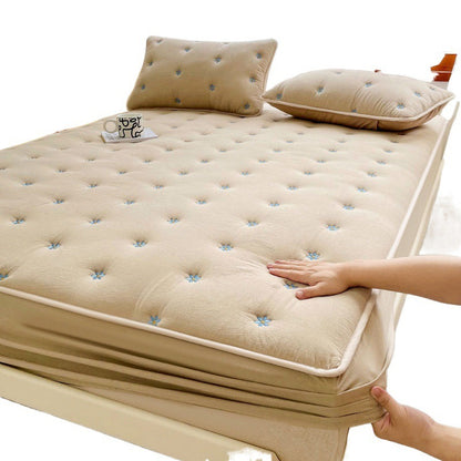 Embroidered Cotton Soybean One-Piece Fiber Mattress Cover – All-Inclusive Protection Fitted Sheet