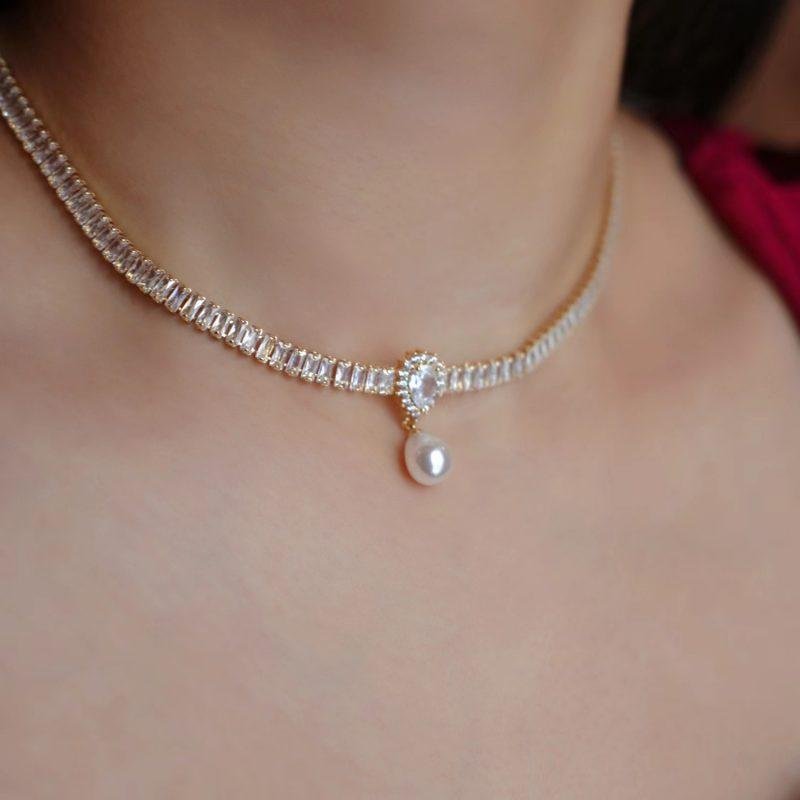 Sparkling Small Pearl Diamond Necklace - Image 2