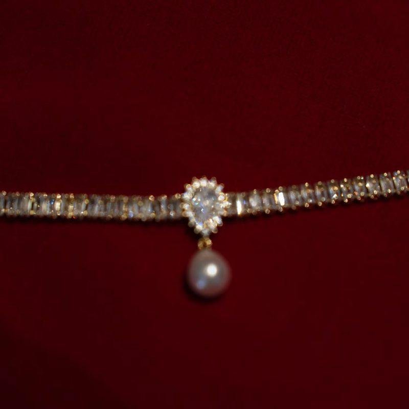 Sparkling Small Pearl Diamond Necklace - Image 4